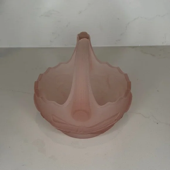 Vintage 1980s Lenox Imperial Pink Frosted Satin Glass Buttons & Bow Basket 5" - Picture 10 of 10